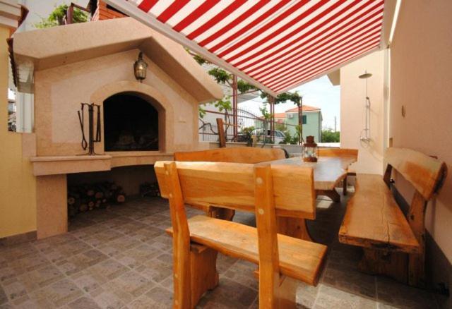 Villa Guliver 슬라티네 외부 사진